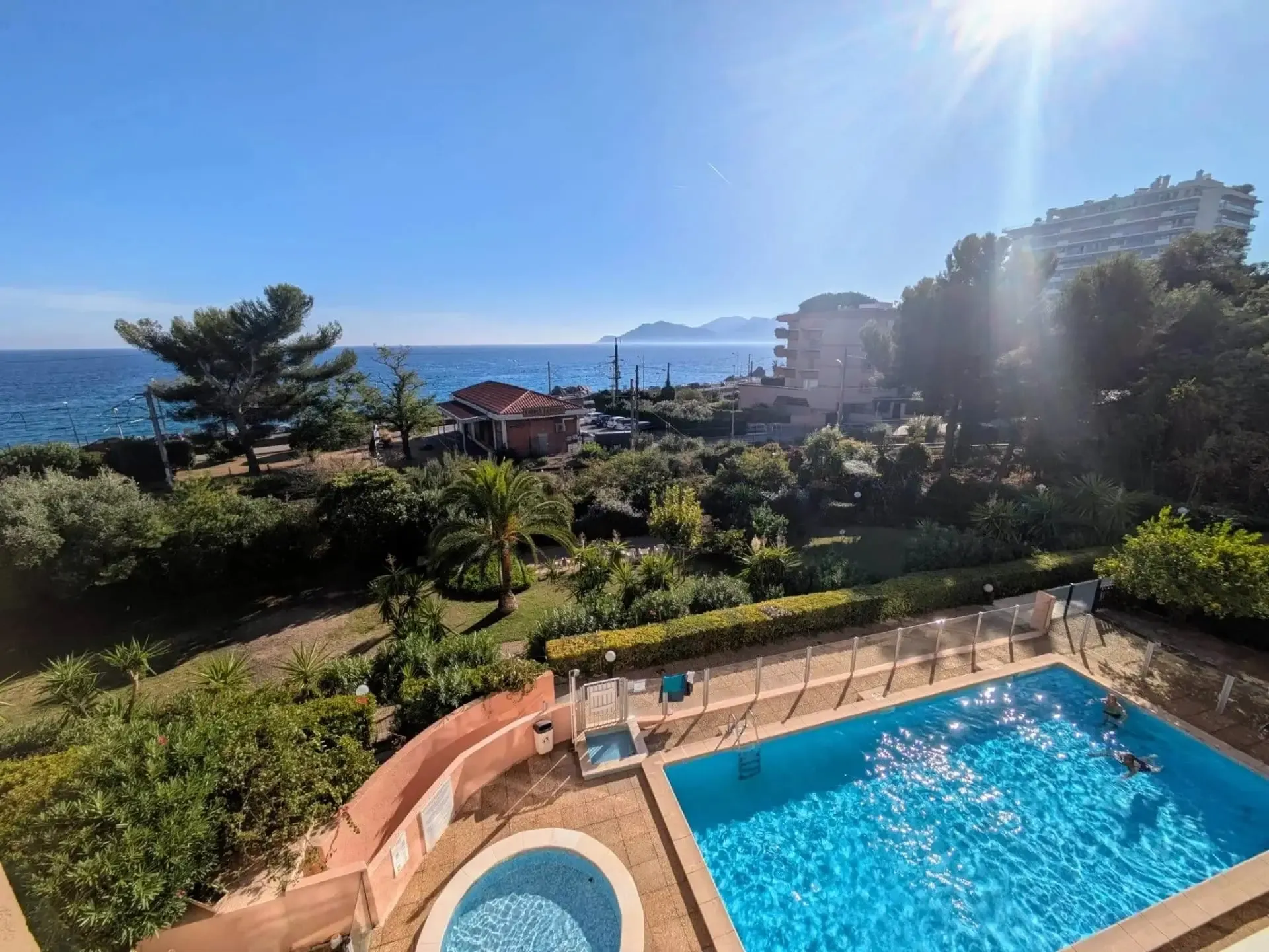 T1-Plages-Midi-Piscine