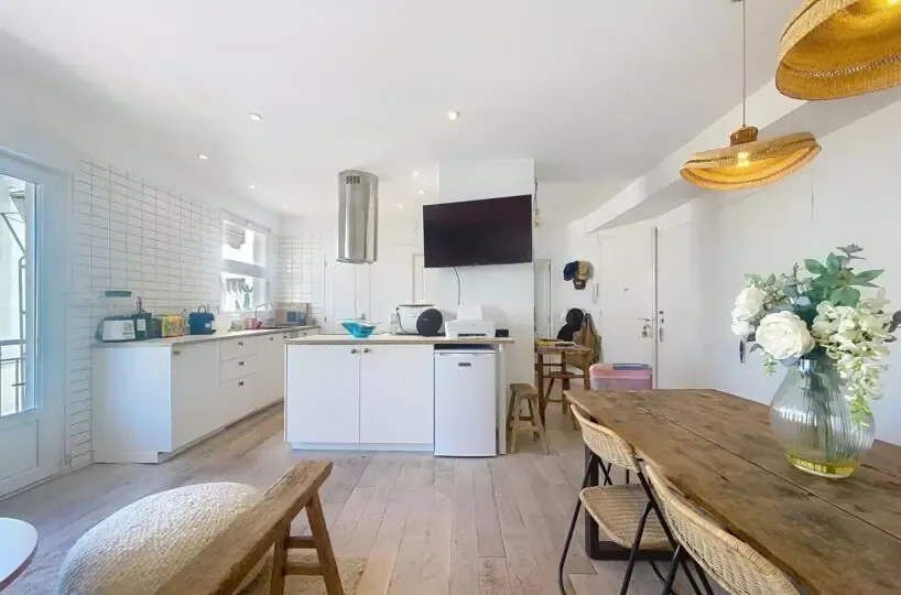 Listings 9 T3 Cannes Banane Piece de vie