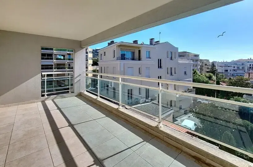 T3 Palm Beach terrasse Est Degagee