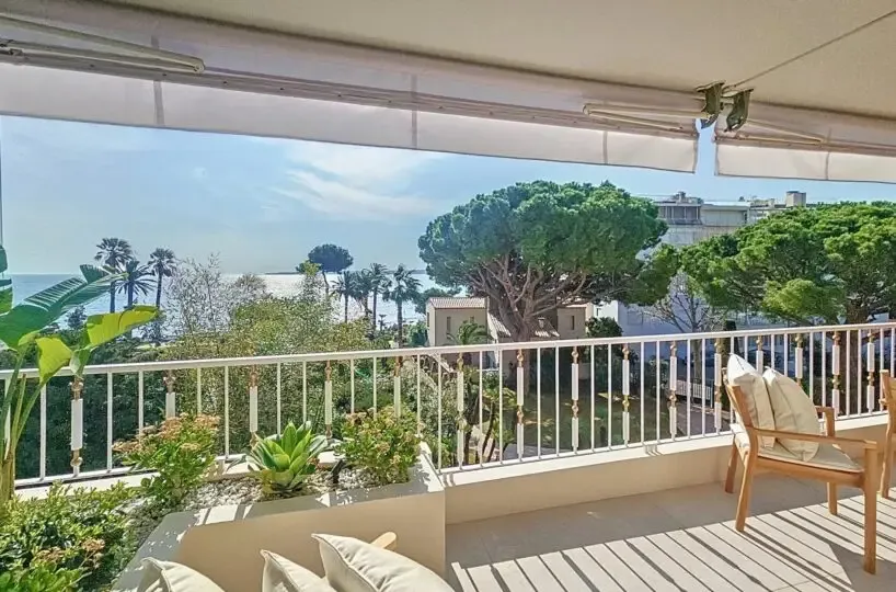 T4CannesMoureRougeTerrasse