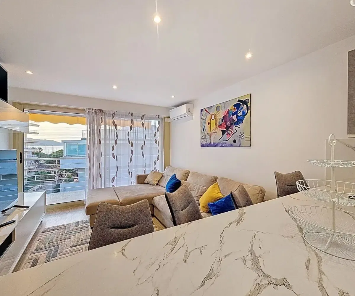 T2 Dernier etage Piece de vie