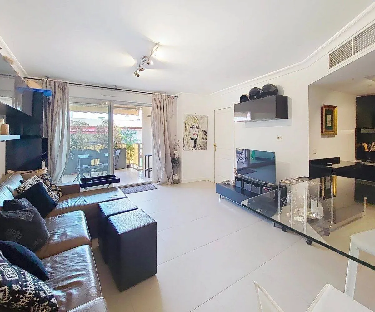 T2 Palm Beach Etage élevé Séjour