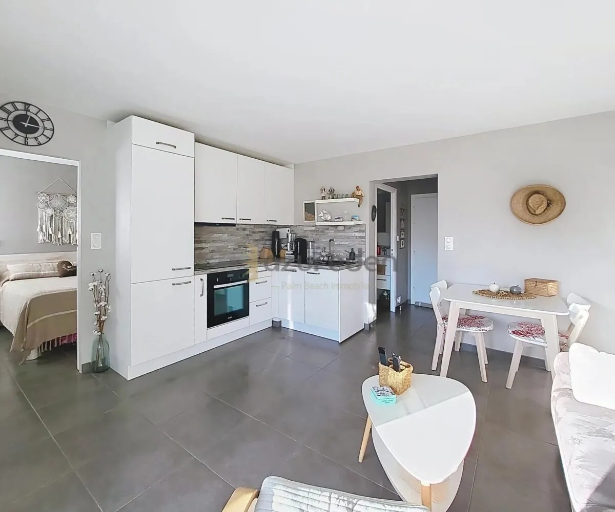 T2 Place Etang Piece de vie