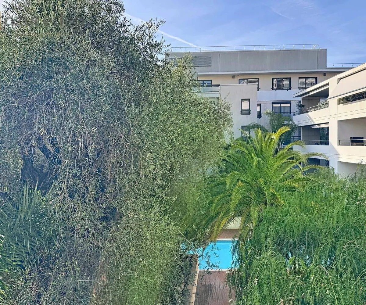 T3 Montfleury Piscine