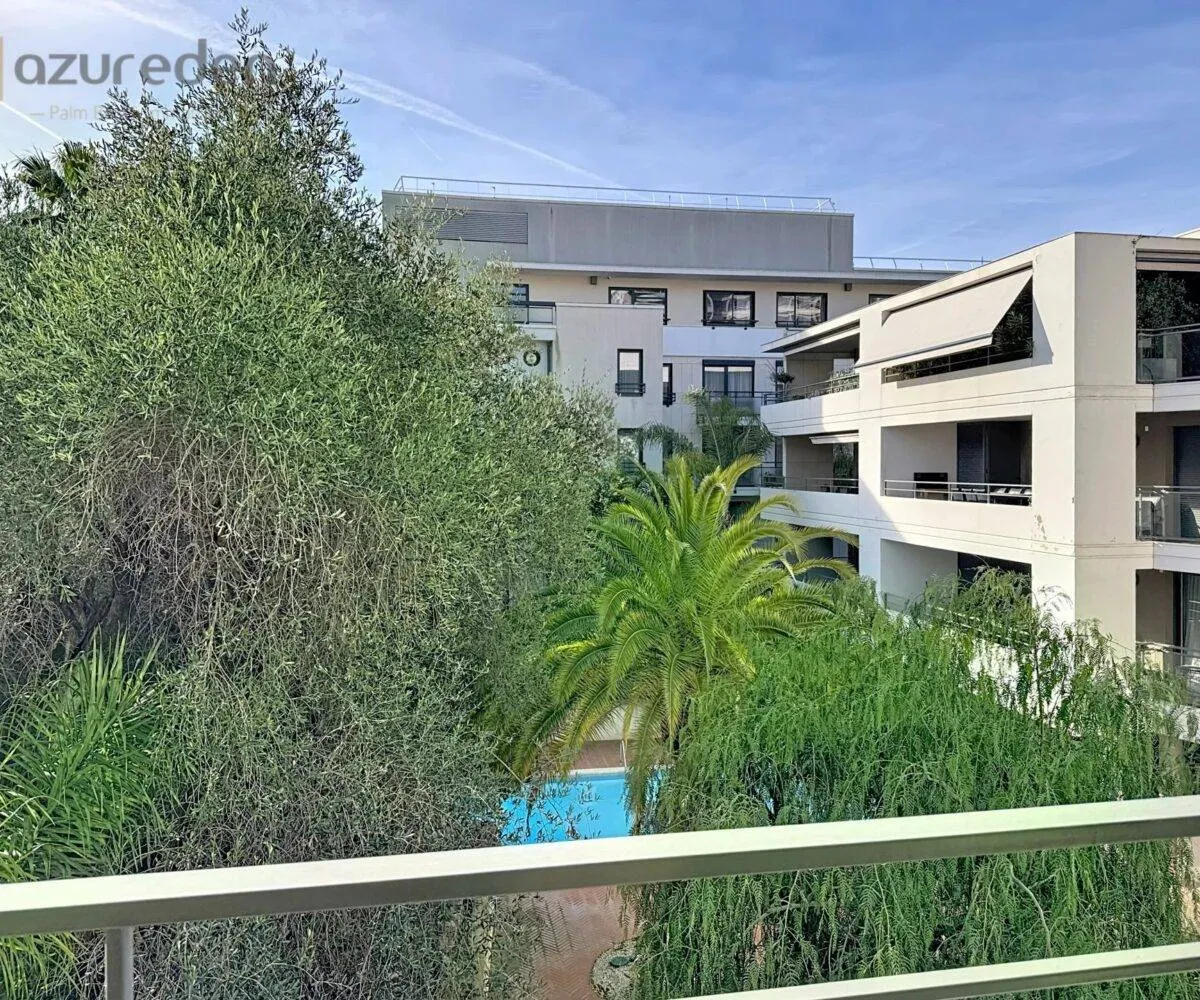 T3 Montfleury vue piscine