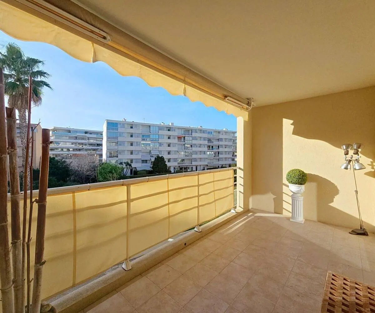 T3 Moure Rouge Terrasse vue degagee