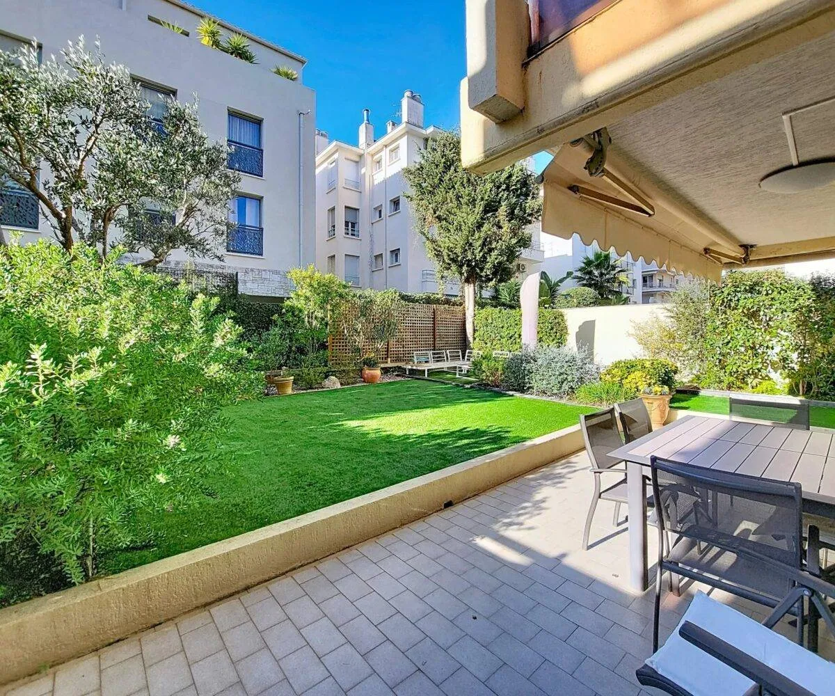 T4 Palm Beach RDJ Terrasse couverte